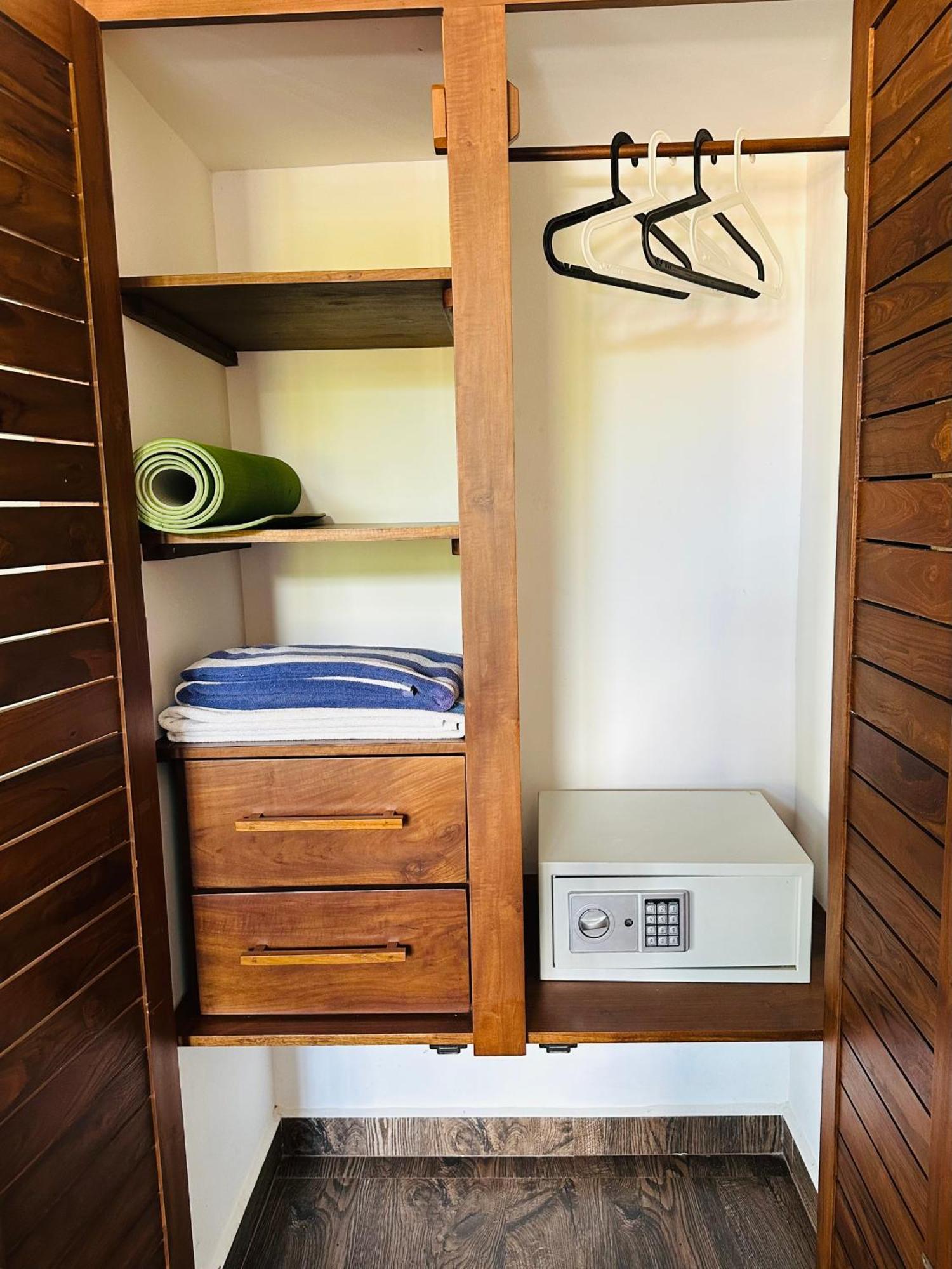Green Parrot Beach Resort 坦加拉 客房 照片