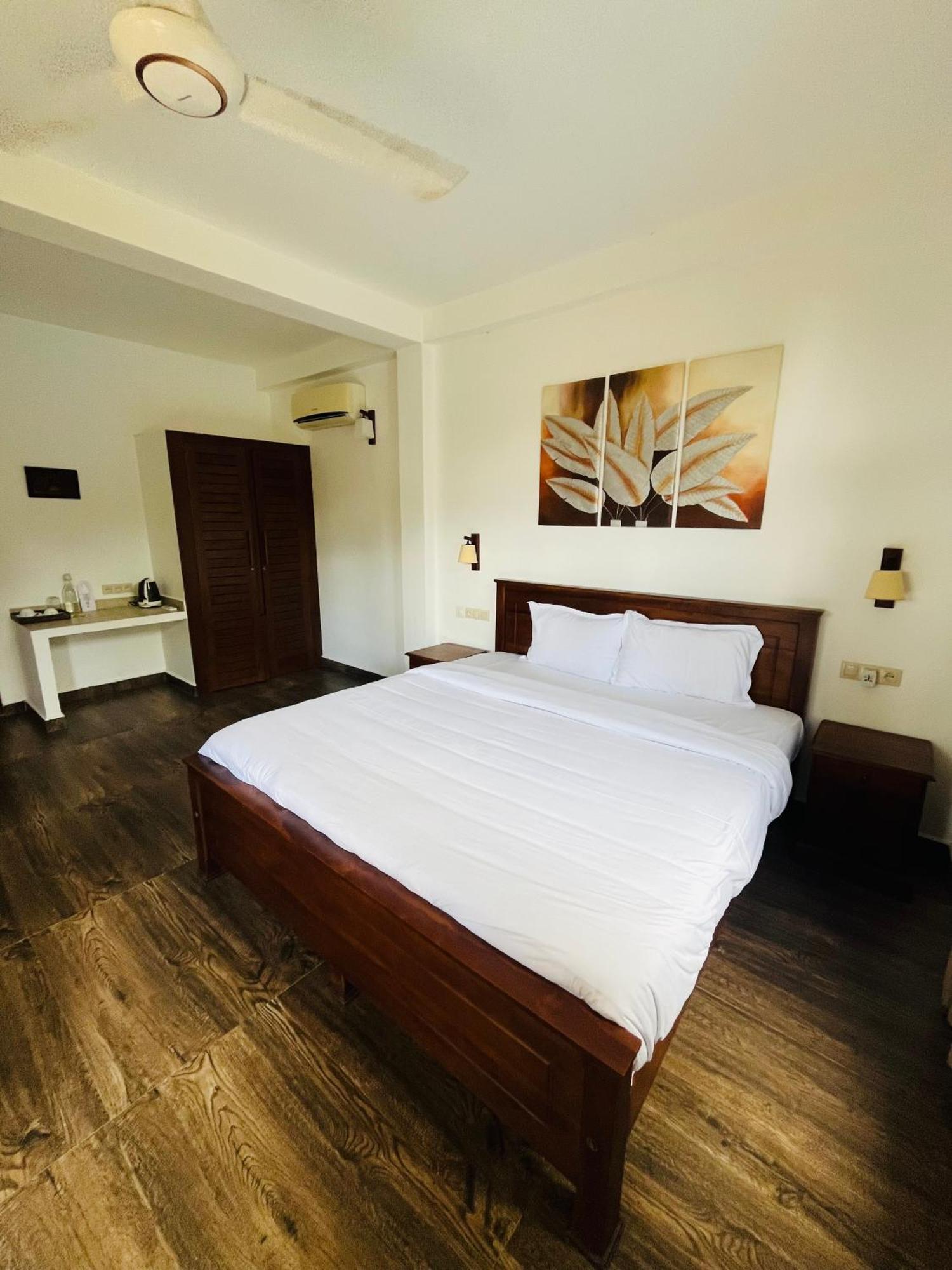 Green Parrot Beach Resort 坦加拉 外观 照片